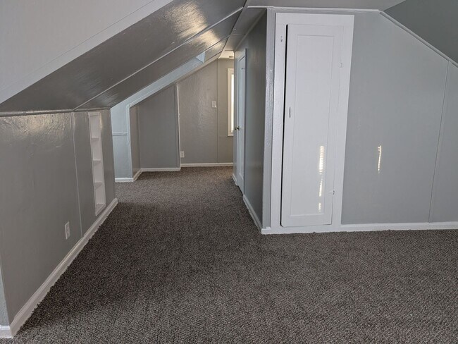 Building Photo - 11285 Christy- 3 BEDS & 1.5 BATH FOR RENT!