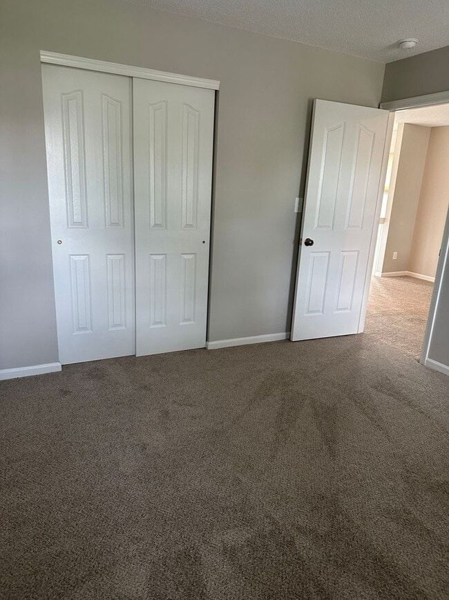 Building Photo - Plantation Woods  in Chesapeake 3 BR, 2.5 BA, 2 Car Garage