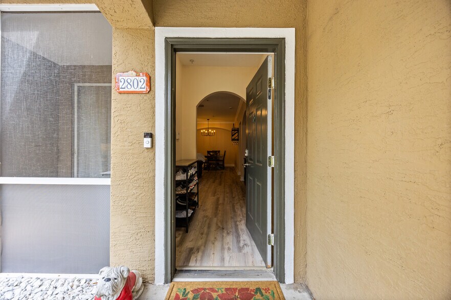 Building Photo - 10075 Gate Pky N