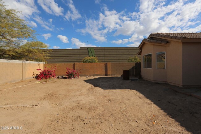 Building Photo - 6206 W Encinas Ln