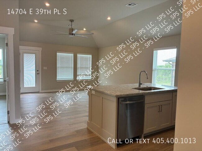 Building Photo - 14704 E 39th Pl S
