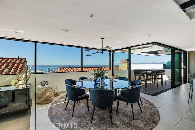 Building Photo - 121 25th St