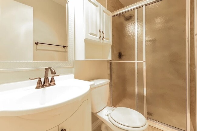 Building Photo - 920 Waterview Cir