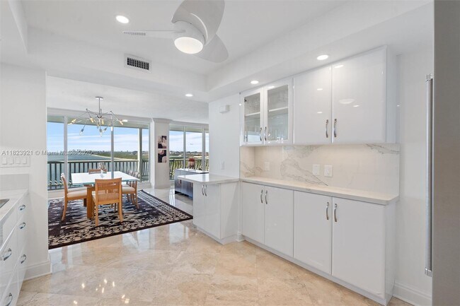 Building Photo - 2200 S Ocean Ln