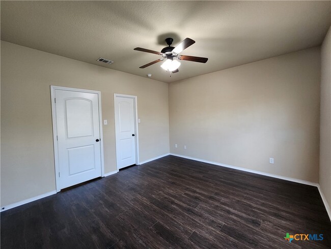 Building Photo - 1032 Brown Rock Dr