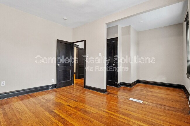 Building Photo - 3001 S Compton Ave