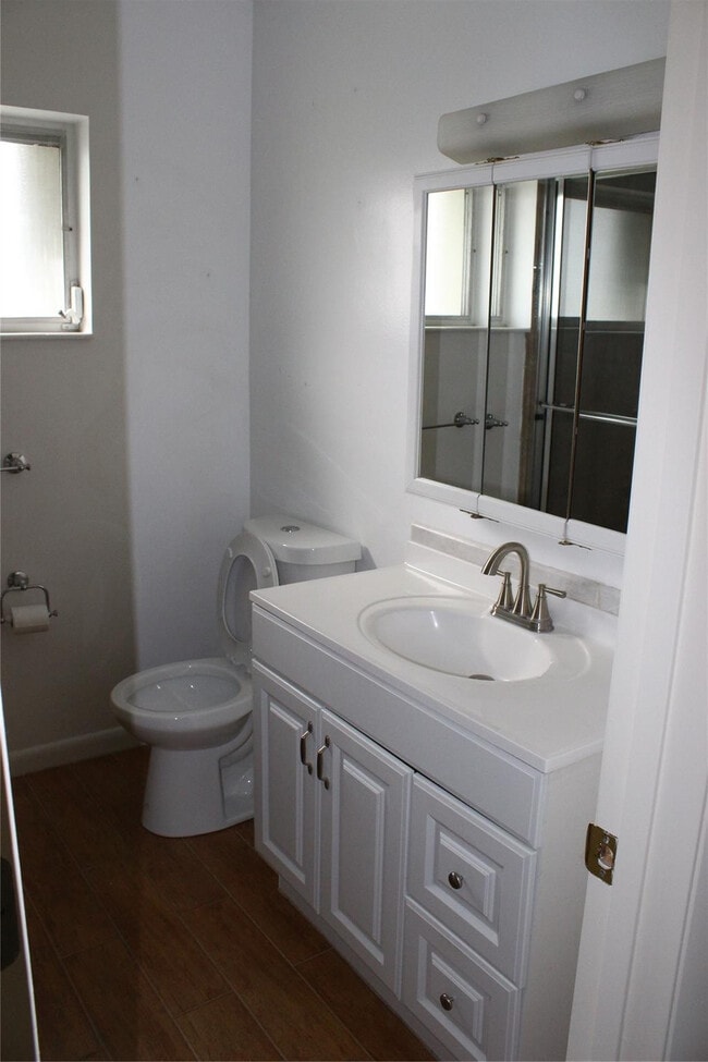 Building Photo - 2810 Ashley Dr W