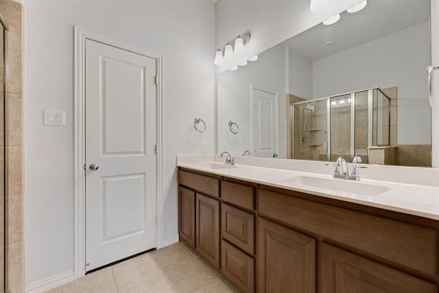 Building Photo - 2559 Sarah Ln