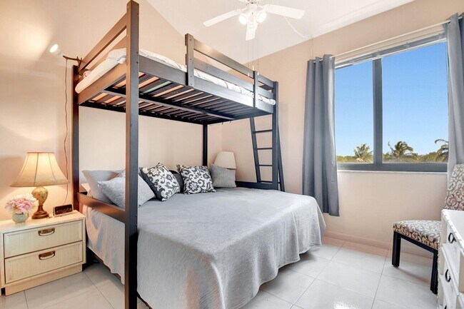 Building Photo - 755 Dotterel Rd