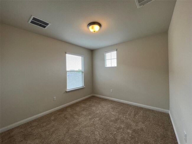 Building Photo - 1325 Meadowsouth Ln