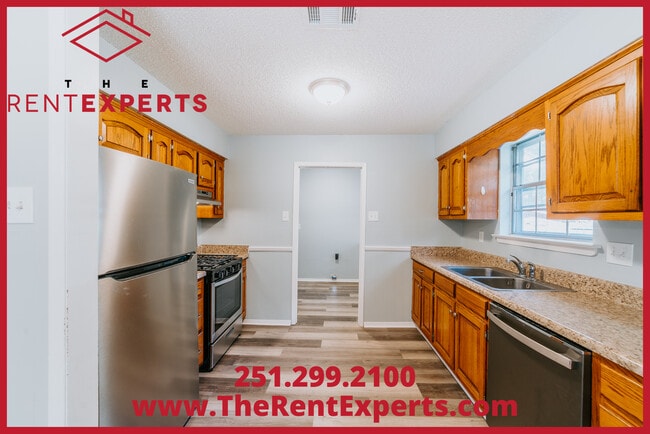 Building Photo - 3866 Hilton Dr