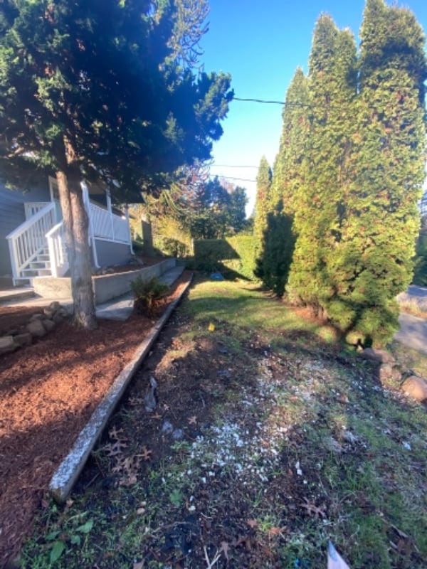 Building Photo - 21255 Willamette Dr