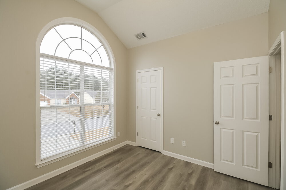 Building Photo - 9447 Rollinghills Dr