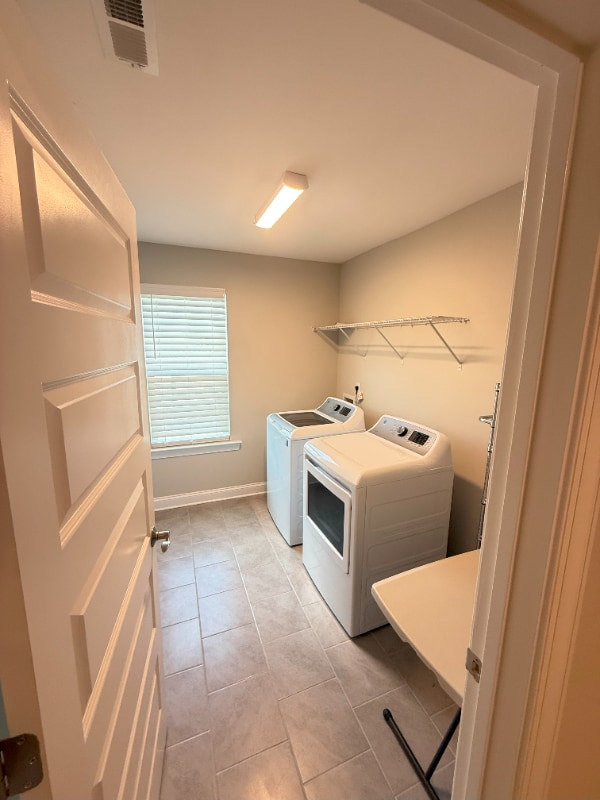 Building Photo - 155 Goldenrod Cir