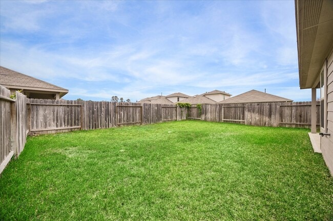 Building Photo - 16691 Lonely Pines Dr