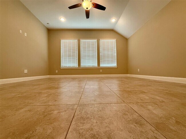 Building Photo - 18211 County Shores Ln