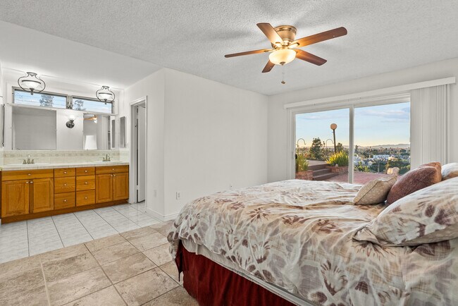 Building Photo - 10561 Alskog St