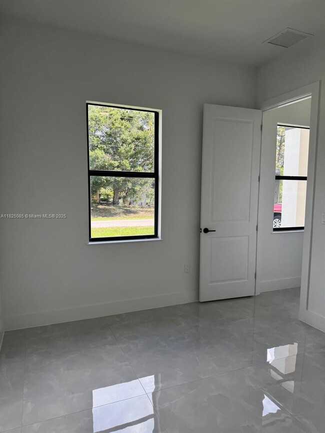 Building Photo - 2807 Leeland Heights Blvd