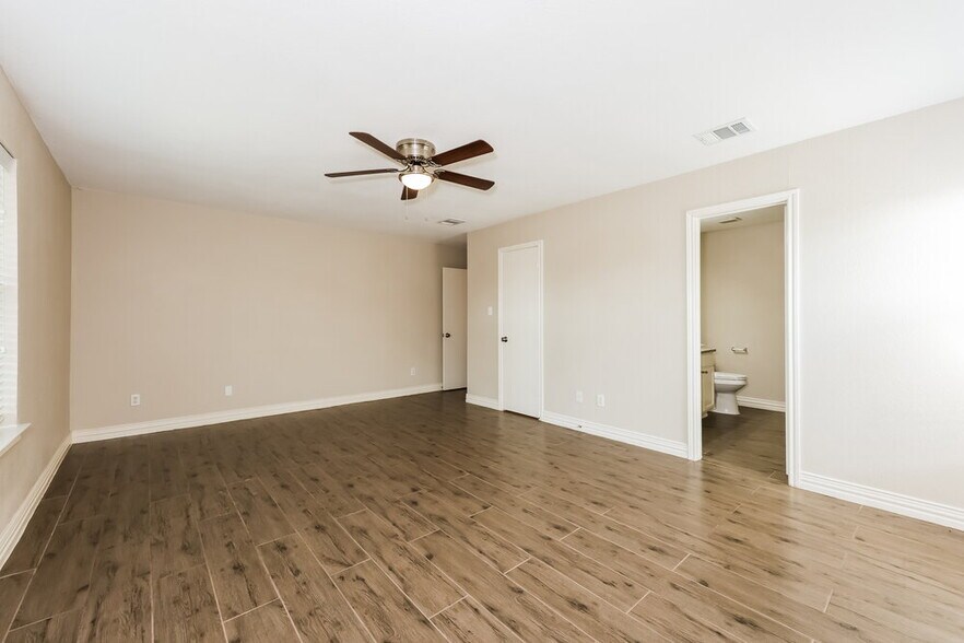 Building Photo - 109 Heritage Dr