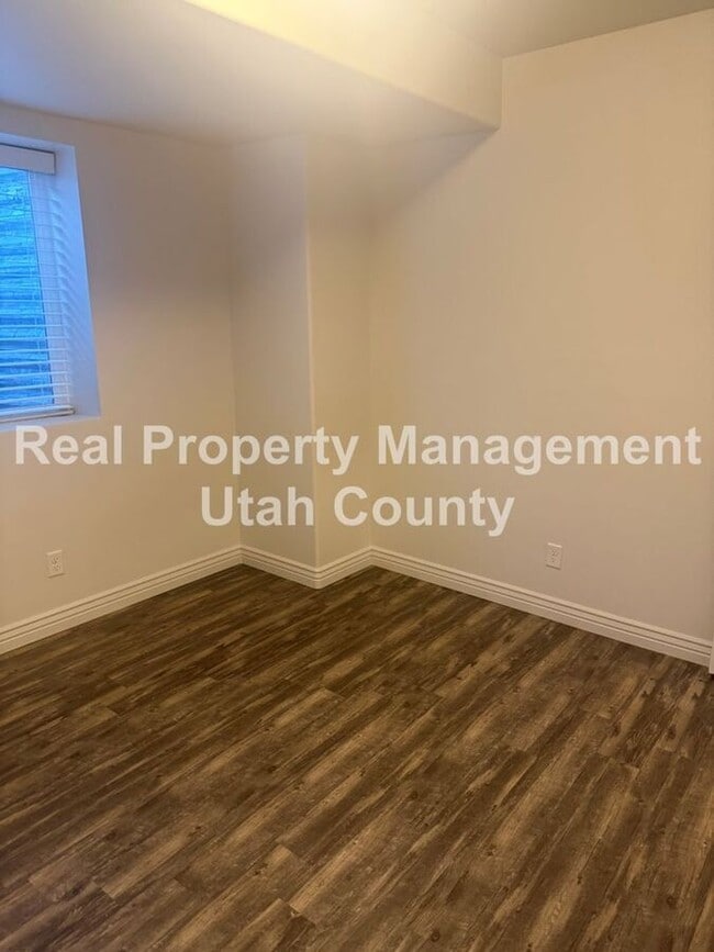 Building Photo - 998 S 960 E