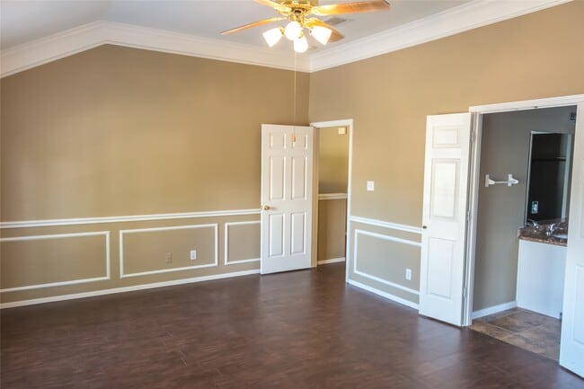Building Photo - 25727 Bearborough Dr