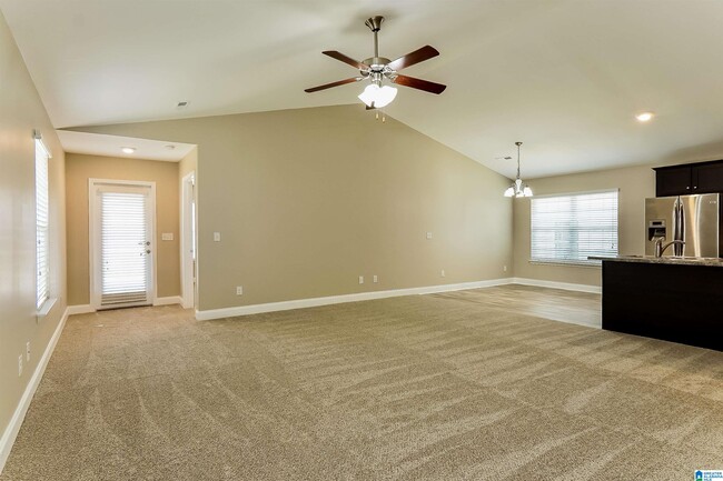 Building Photo - 335 Village Dr