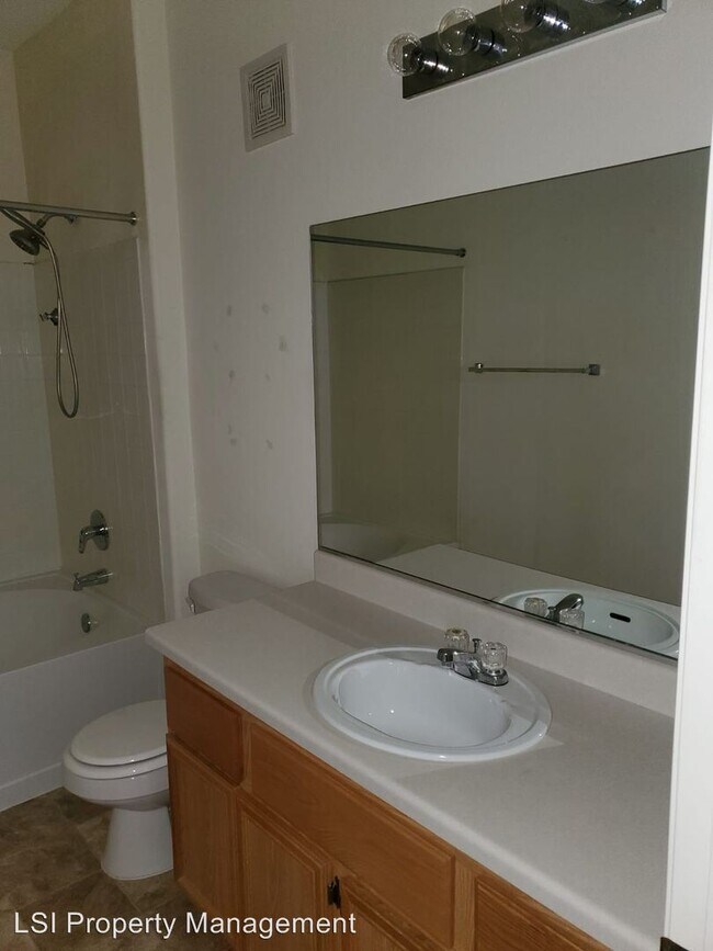 Building Photo - 9050 W Warm Springs Rd