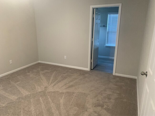 Building Photo - 6511 Wenlock Dr