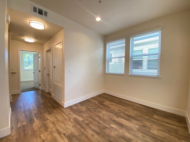 Building Photo - 103 Jacobs Ln