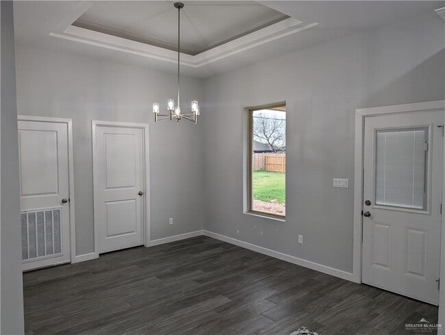 Building Photo - 19 N La Villita St