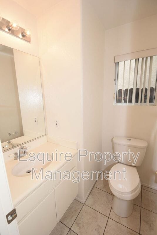 Building Photo - 435 Paseo Del Valle