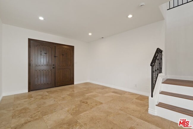 Building Photo - 4128 W 122nd St