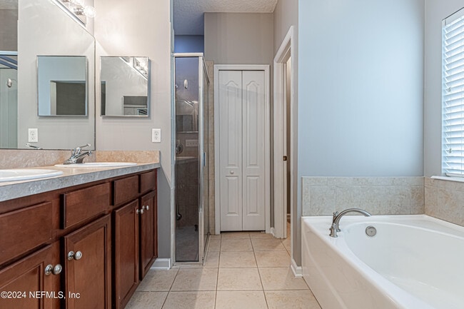 Building Photo - 3174 Hidden Meadows Ct