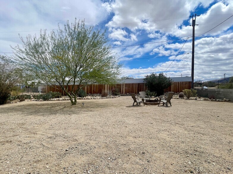 Building Photo - 7345 Maude Adams Ave