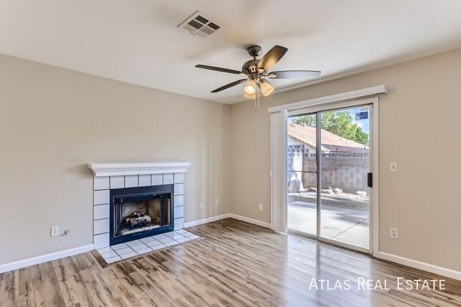 Building Photo - 8112 Dolphin Landing Dr