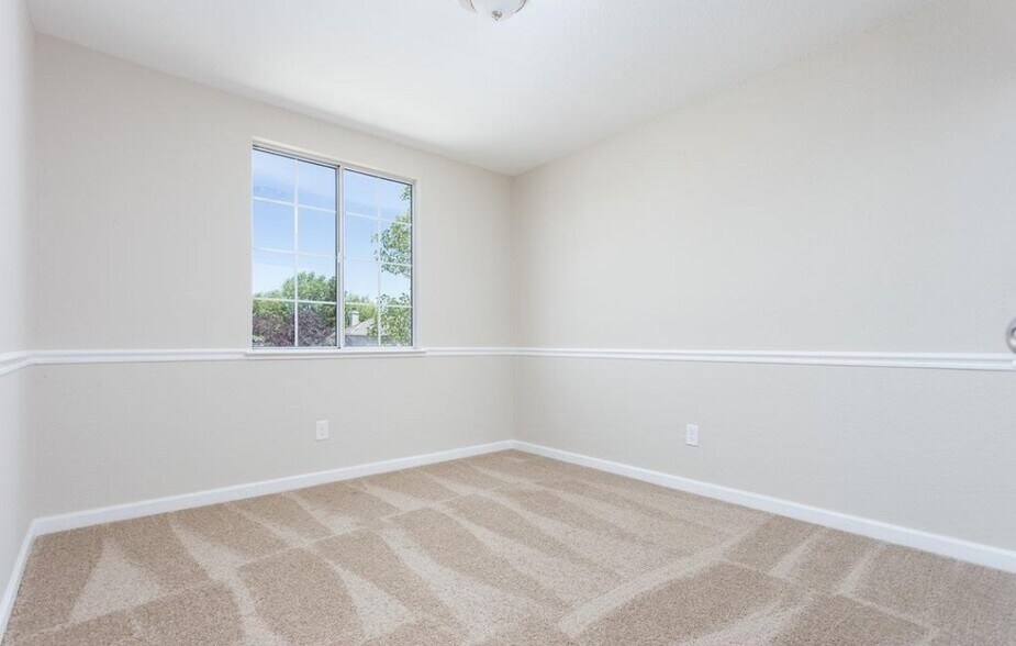 Building Photo - 5108 Equestrian Way