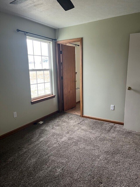 Building Photo - 405 Bertha Way