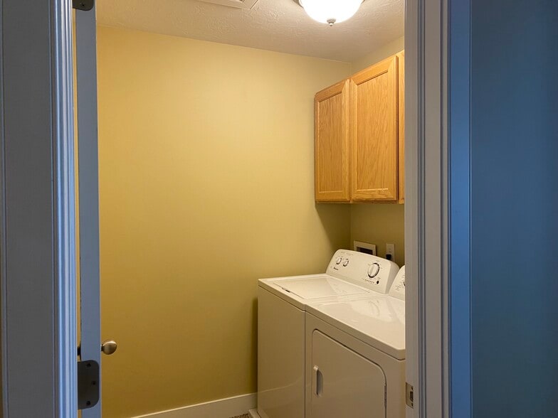 Laundry Area - 1255 W 2350 S