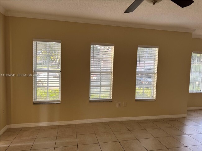 Building Photo - 2442 Centergate Dr