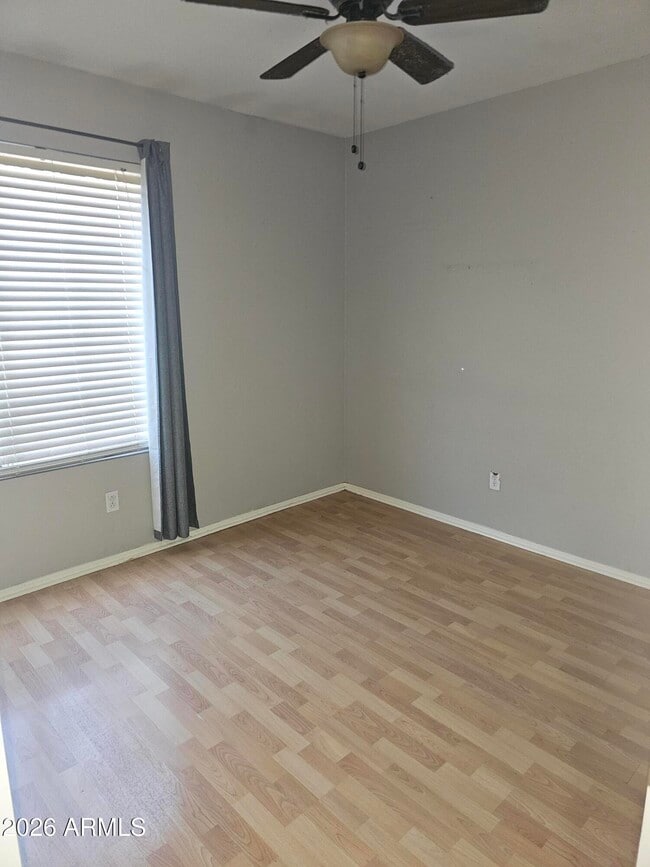 Building Photo - 5045 W Topeka Dr