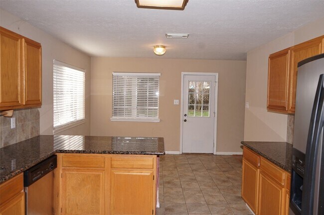 Building Photo - 18807 Timbers Dr