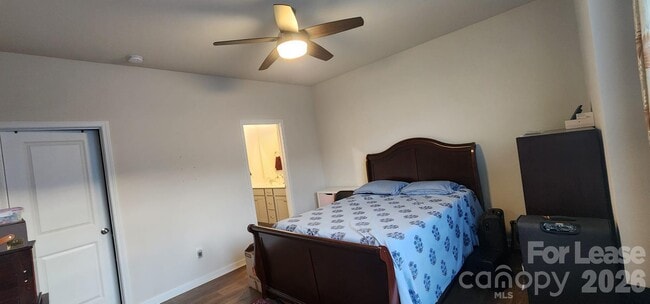 Building Photo - 15733 Country House St