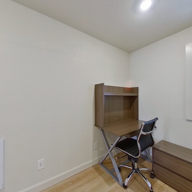 Building Photo - 2437 Piedmont Ave