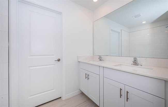 Building Photo - 22310 Blazing Star Run