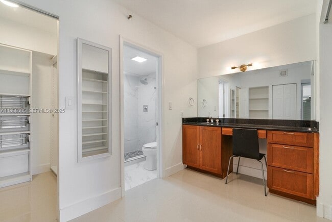 Building Photo - 20355 NE 34th Ct