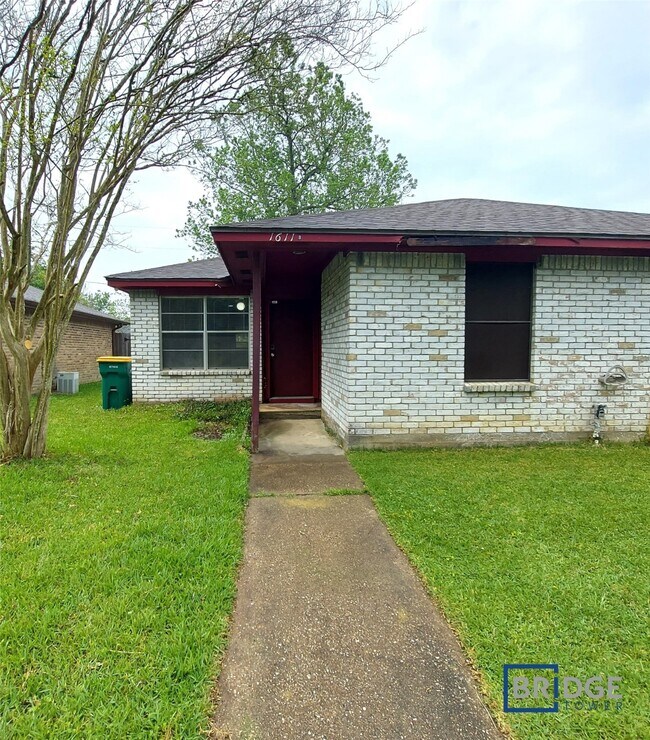 Primary Photo - 1611 Hazelwood St