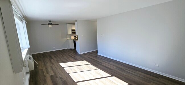 Building Photo - 10 Oak Ave