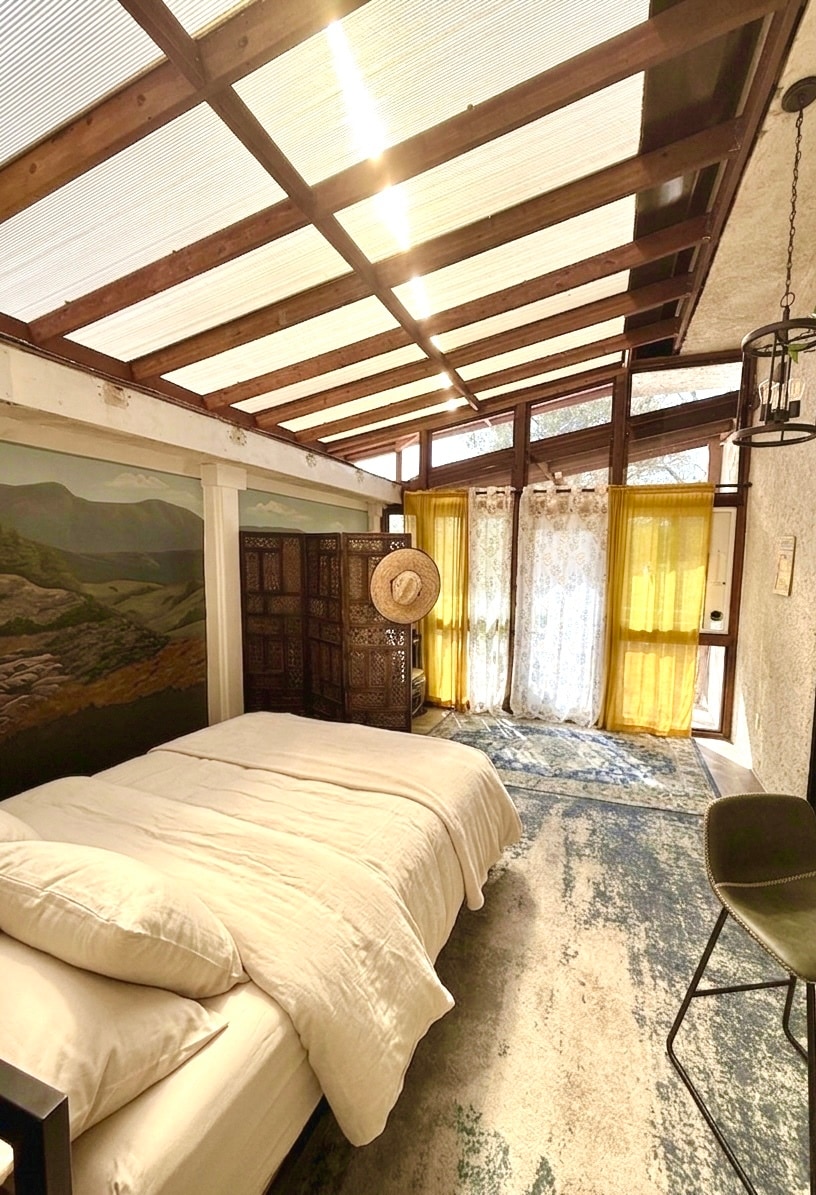 Building Photo - 2912 Park Center Dr