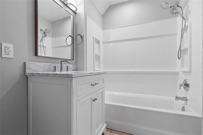 Building Photo - 715 Filbert St