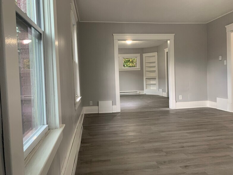 Building Photo - 2831 Globe Ave